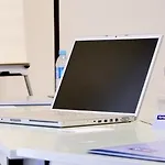 Plazza מלון נים