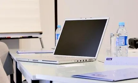 Plazza Hotell Nîmes