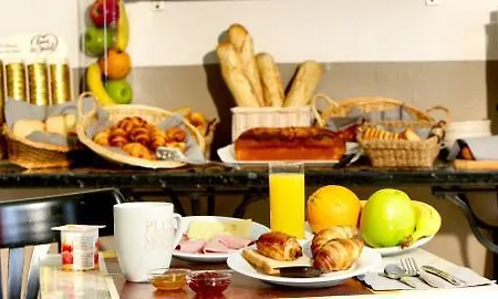 Plazza Hotel 3*