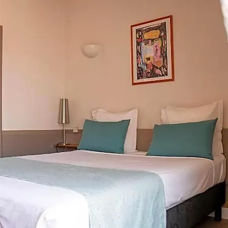 Hotel Plazza Nîmes